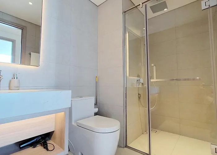 Luxury 5 Star A La Carte * Hạ Long