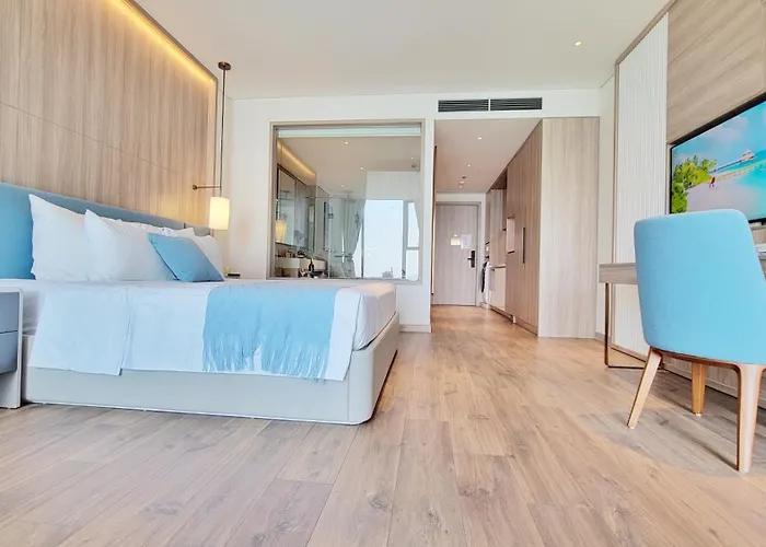 Luxury 5 Star A La Carte Hạ Long